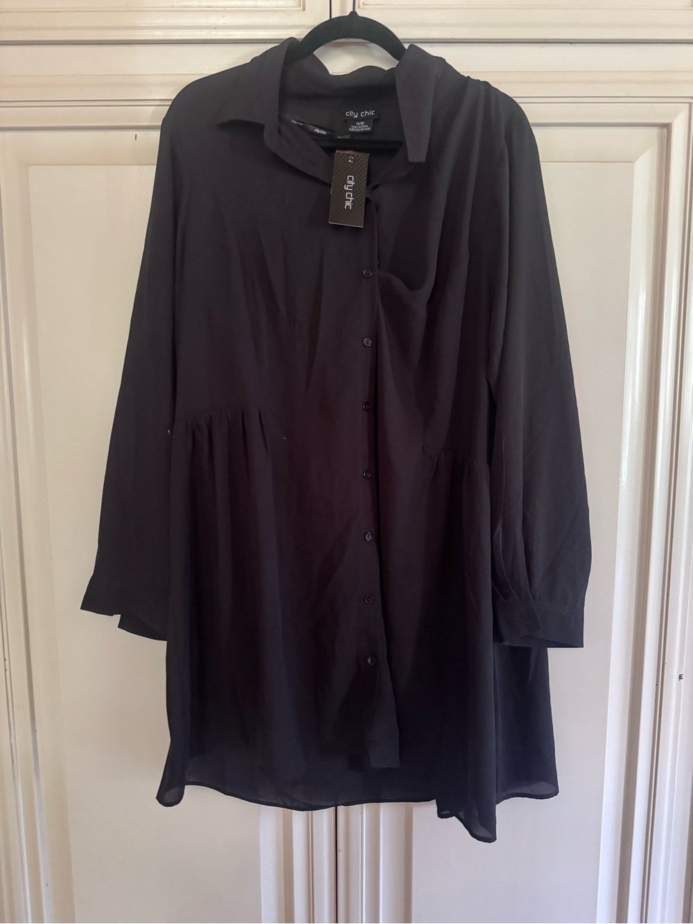 City Chic Black Long-Sleeve Button-Front Tunic Dress